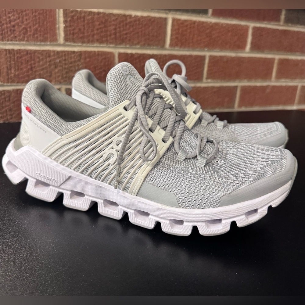 ON Women's running Cloudswift Sneakers, Glacier/White size 9 euro 40.5 - Picture 2 of 9